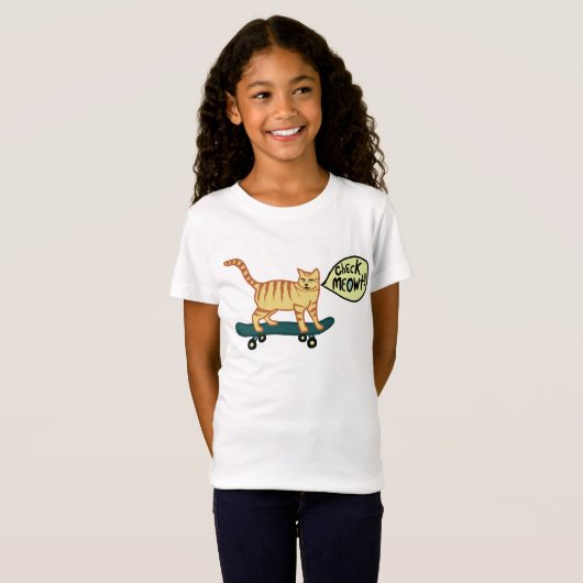 Check Meowt Punny Skateboarding Tabby Cat T-shirt (Voorkant volledig)
