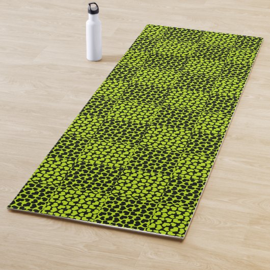 Checkerboard harten patroon in Lime Green Yogamat (In situ)