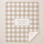 Checkered Neutral Beige Sherpa Blanket Family Name Sherpa Deken (Voorkant)