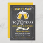 Cheers and Beers 70th Birthday Invitation Card<br><div class="desc">Salutations et bières 70e anniversaire Invitation Card avec arrière - plan en tableau noir. Pour plus de personnalisation,  cliquez sur le bouton "Customiser" et utilisez notre outil de conception pour modifier ce modèle.</div>