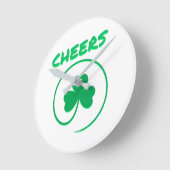 Cheers Clover Shamrock Green en White Elegant Ronde Klok (Hoek)