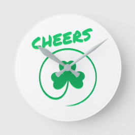 Cheers Clover Shamrock Green en White Elegant Ronde Klok