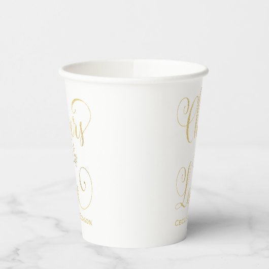 Cheers to Love Gold Script WeduwMonogram Papieren Bekers (Links)