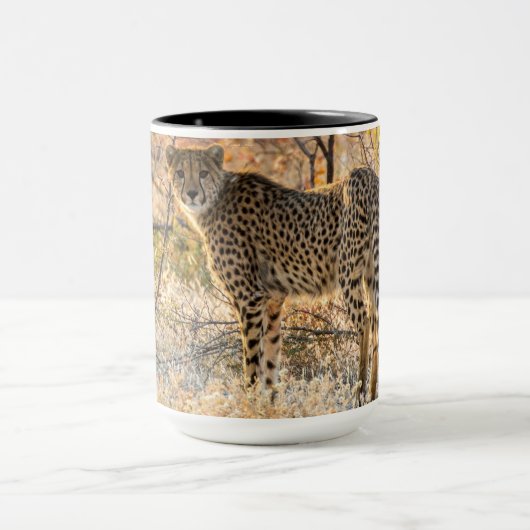 Cheetah die rond kijkt mok (Midden)