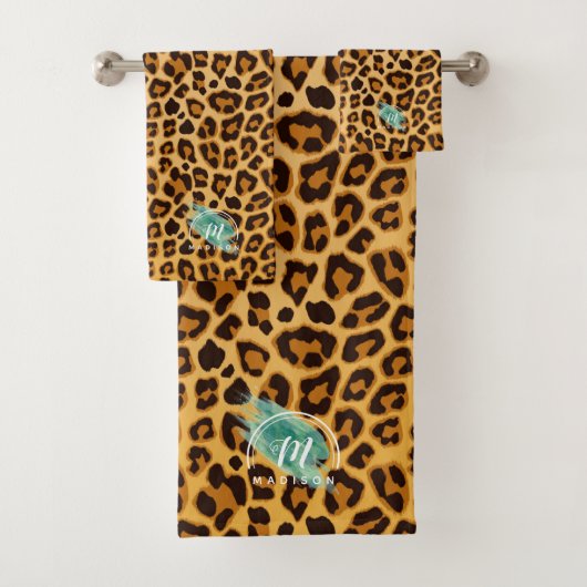 Cheetah Monogram Leather en Leopard Pattern Bath Bad Handdoek (Insitu)