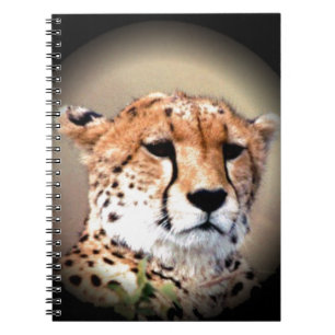 Cheetah Portret van Volle Maan: Natuur's Grace Notitieboek