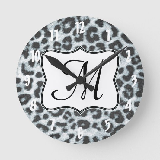 Cheetah Spot Animal Monogram Initiaal Wandklok Ronde Klok (Voorkant)