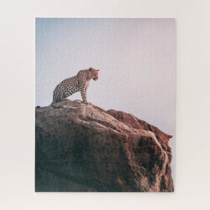 Cheetah Zittend op een Rock Big Cat Wildlife Legpuzzel