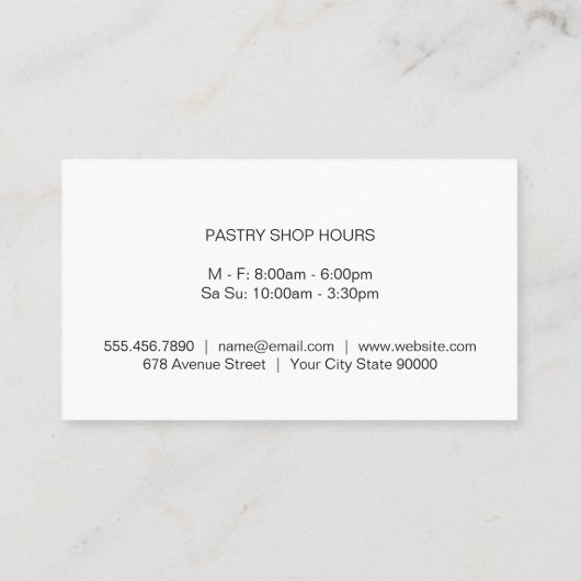 Chef glimlacht in uniform | culinair | restaurant visitekaartje (Achterkant)