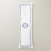 Chelsea Blauw en Wit Monogrammed Lichaamskussen (Voorkant Verticaal)