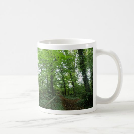 Chemin à travers la Mug de la forêt verte (Droite)