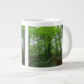 Chemin à travers la Mug de la forêt verte (Devant droit)