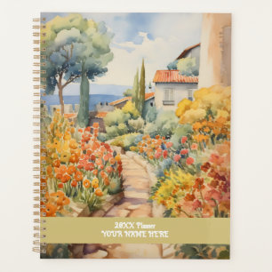 Chemin calme à travers jardin fleuri dans le villa