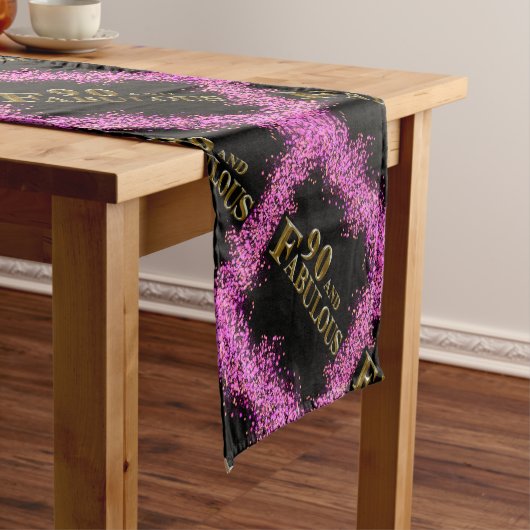 Chemin De Table Court 90e anniversaire  (In Situ)