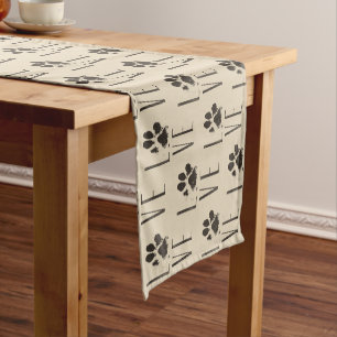 Chemin De Table Court Amour avec Brown Grunge Pet Empreinte de patte Mot