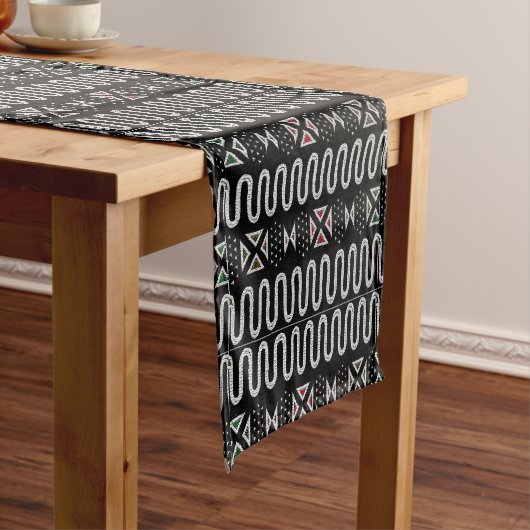 Chemin De Table Court Art tribal géométrique (In Situ)