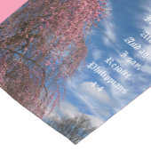 Chemin De Table Court Avril Ciel avec Philippiens 4:4 (Coin)