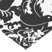 Chemin De Table Court Beau modèle noir Inséparable Damask (Coin)