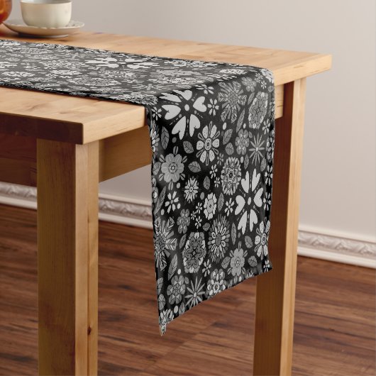Chemin De Table Court Black And Gray Retro Floral Art Seamless Pattern (In Situ)