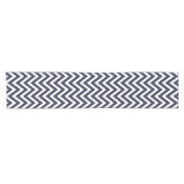 Chemin De Table Court Bleu marine moderne Chevron Stripes (Horizontal)