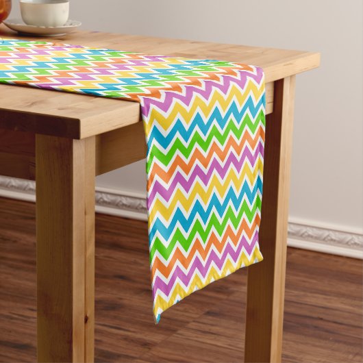 Chemin De Table Court Chevron Couleurs Vives (In Situ)