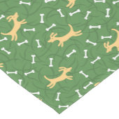 Chemin De Table Court chiens chanceux avec l'arrière - plan d'os (Coin)