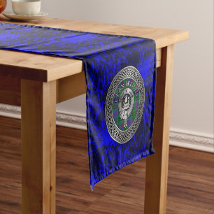 Chemin De Table Court Clan Wood Crest & Tartan Knot