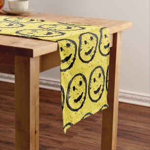 Chemin De Table Court Cool Sardé Joyeux visage souriant motif jaune