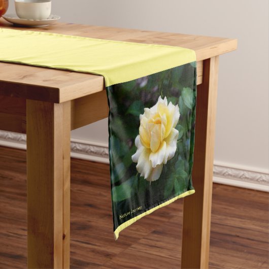 Chemin De Table Court Coureur de table rose jaune (In Situ)