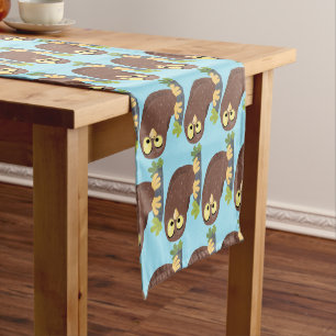 Chemin De Table Court Curieux et drôle dessin animé de chouette brune