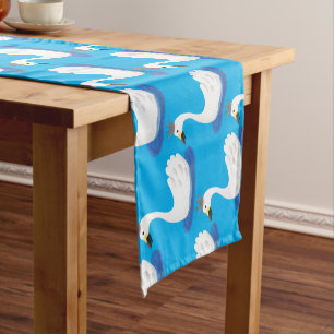 Chemin De Table Court Cute cygne blanc avec dessin de la couronne
