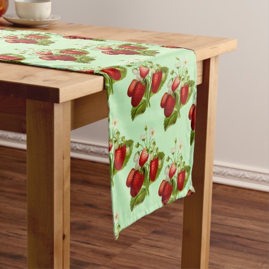 Chemin De Table Court Décoration de maison à la fraise (In Situ)