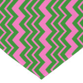 Chemin De Table Court Dessin chevron zigzag vert rose (Coin)