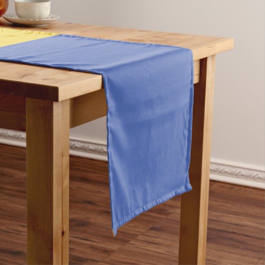 Chemin De Table Court Drapeau Gabon (In Situ)