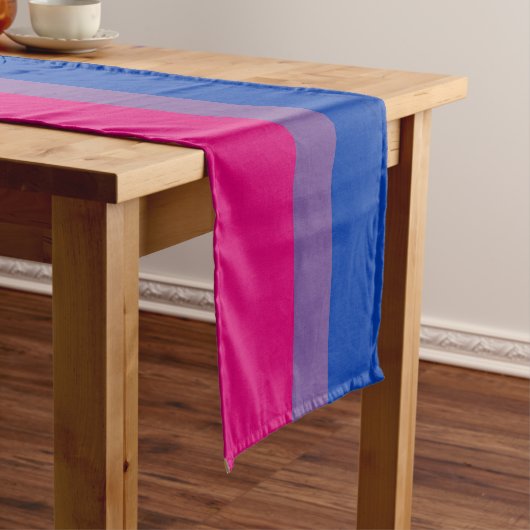 Chemin De Table Court Drapeau SlipperyJoe's Bisexual Pride lavande-rose (In Situ)