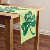 Chemin De Table Court Embrasse-moi Je suis irlandais (In Situ)