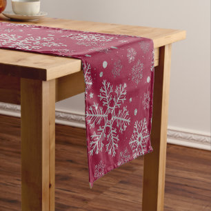 Chemin De Table Court Flammes de neige en argent sur rouge foncé