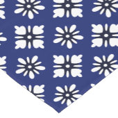 Chemin De Table Court Fleurs blanches de Katazome sur l'indigo (Coin)