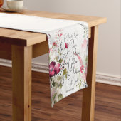 Chemin De Table Court Fruit de l'Esprit rose floral (In Situ)