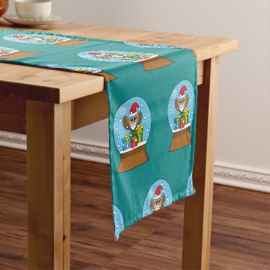 Chemin De Table Court Globe des neiges avec Chouette du Père Noël (In Situ)