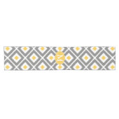 Chemin De Table Court Gris, Jaune, Blanc, Diamant Ikat Motif (Horizontal)