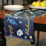Chemin De Table Court Hanoukka Festive Personnalisé Menorah Dreidel<br><div class="desc">Organisez une table de fête Hanoukka et régalez votre heureux récipiendaire avec un Table Runner conçu uniquement pour Chanukah! Inclure VOTRE nom de famille sur cette conception pour faire de ce cadeau Chanukah votre propre cadeau. Le coureur de table personnalisé Menorah Dreidel Hanoukka comprend des menorahs, des dreidels, des cruches...</div>