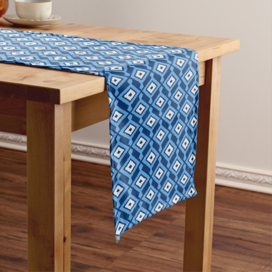 Chemin De Table Court Ikat Motif, Indigo et Denim Blue (In Situ)