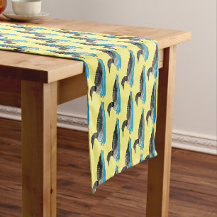 Chemin De Table Court Illustration de Loon bird