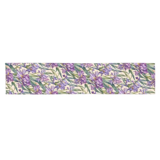Chemin De Table Court Iris violet sur Ecru Scroll (Horizontal)