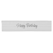 Chemin De Table Court Joyeux Anniversaire Gris Blanc Blancs Coureur de t (Horizontal)