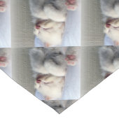 Chemin De Table Court Kitten endormi (Coin)