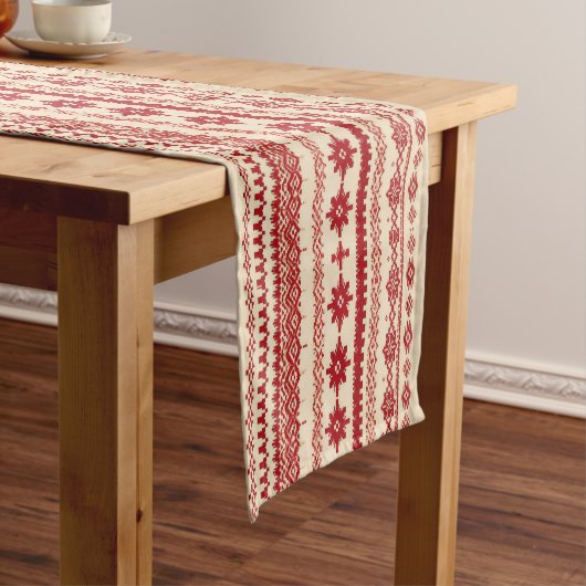 Chemin De Table Court Knitted-Pattern look Nordic folk art style (In Situ)
