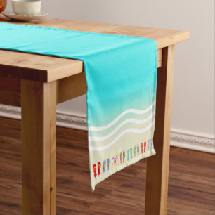 Chemin De Table Court La plage bleue d'été ondule des bascules