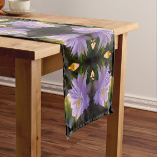 Chemin De Table Court Lavande Clematis Fleur Dans Trellis Abstrait